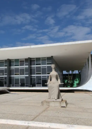 “O Supremo Tribunal Federal vai continuar sangrando”, afirma Henrique Tibúrcio após sessão sobre Moraes